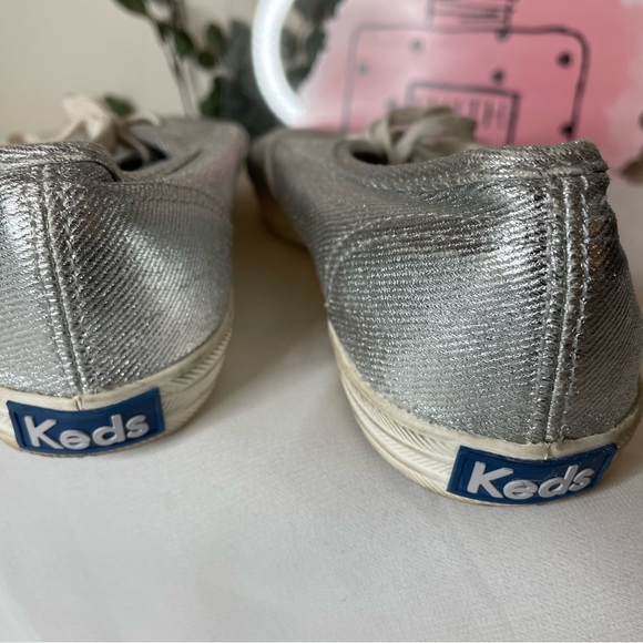 Keds Silver Metallic Sneaker Sz 6.5 - Picture 5 of 11